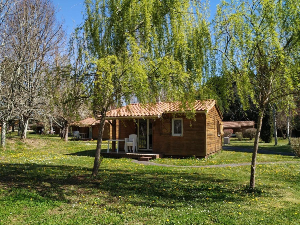 Hotel Domaine De Guillalmes à Fumel Extérieur photo